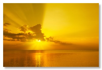magic-golden-sunset-over-sea-SBI-300875224